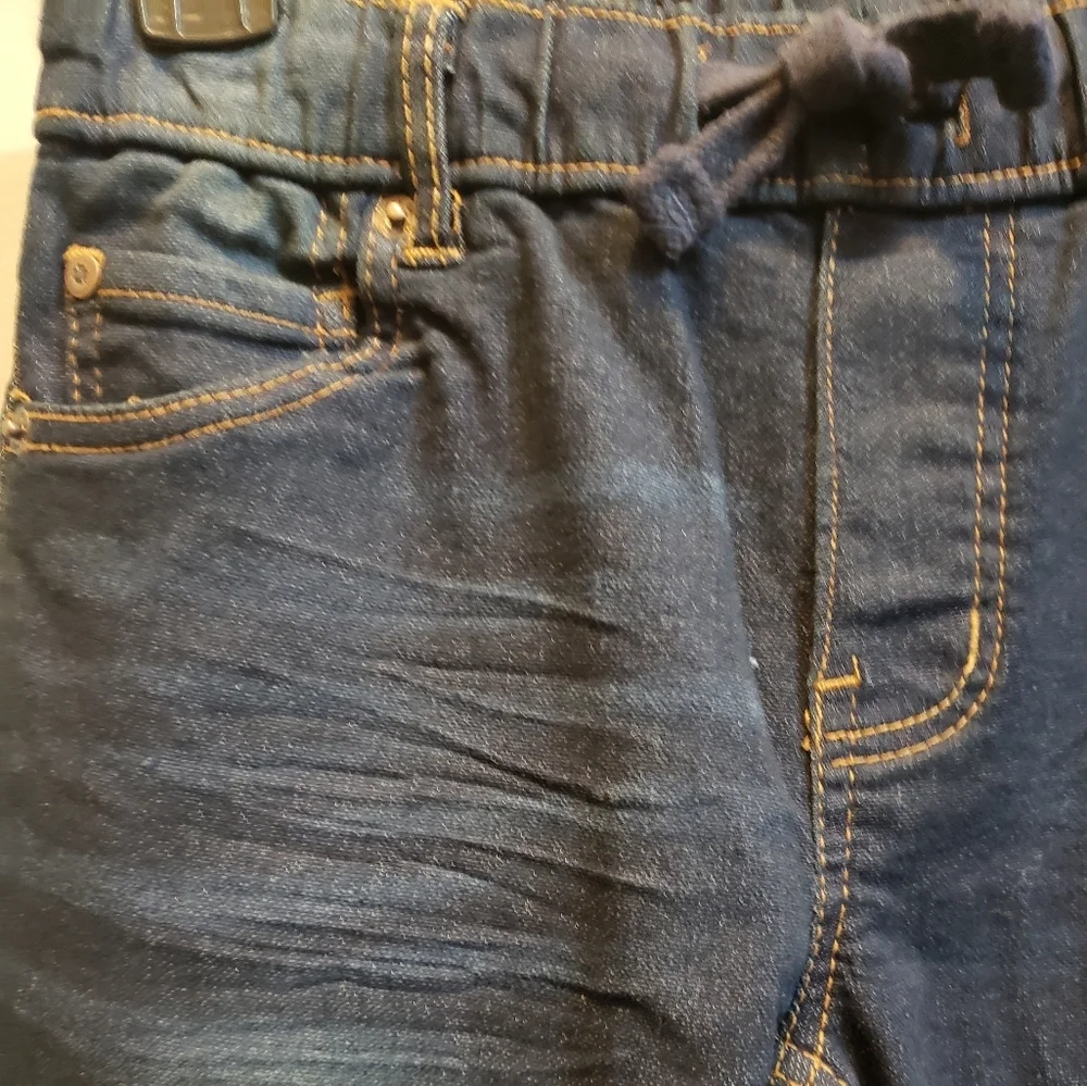 Lucky Brand Dark Wash Pull-on Jeans, size 8